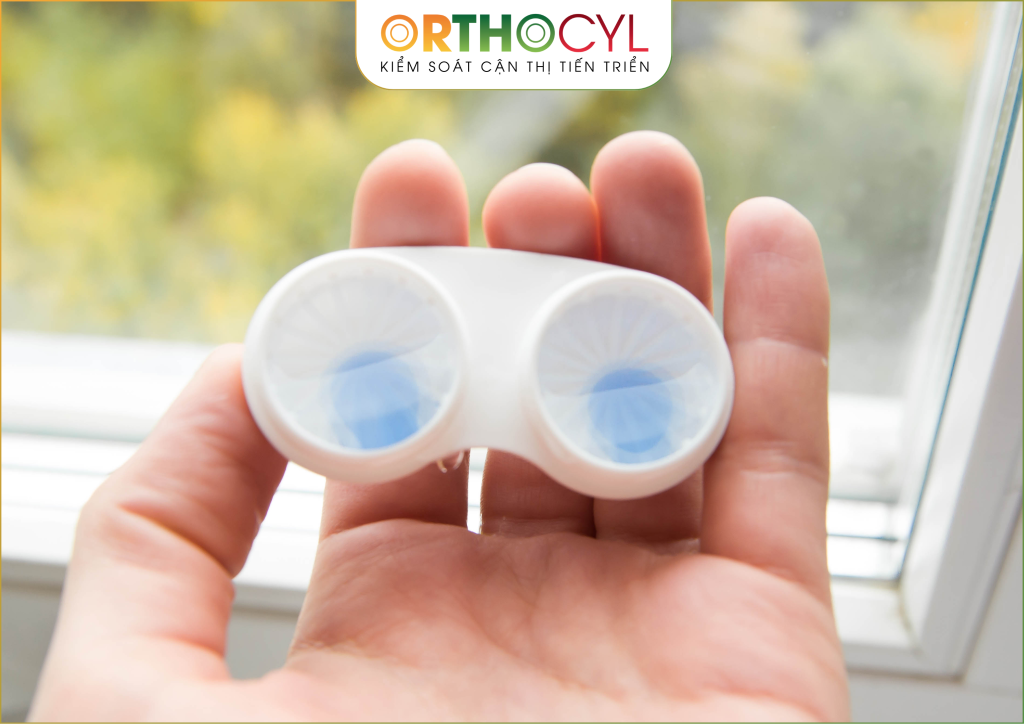 kính ortho-k điều trị loạn thị